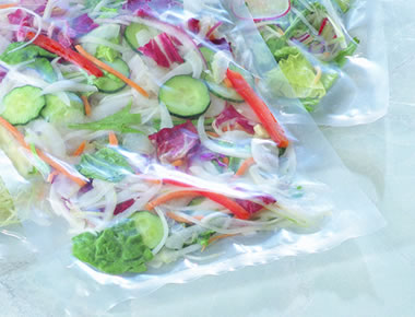 生野菜の包装に最適の袋 袋とシーラーのテンポアップ